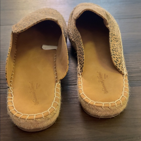 Leopard Slides - Picture 4 of 4